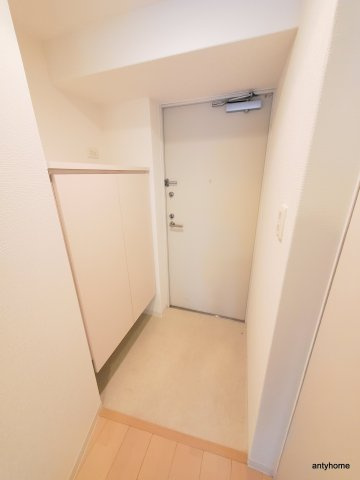 SERENiTE本町エコートの玄関