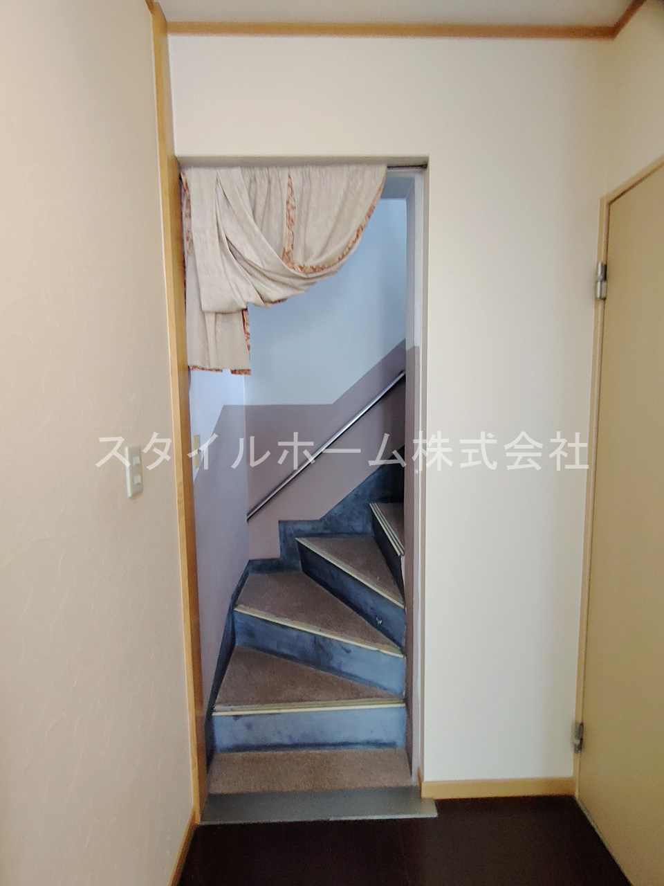 広小路貸家の居間・リビング