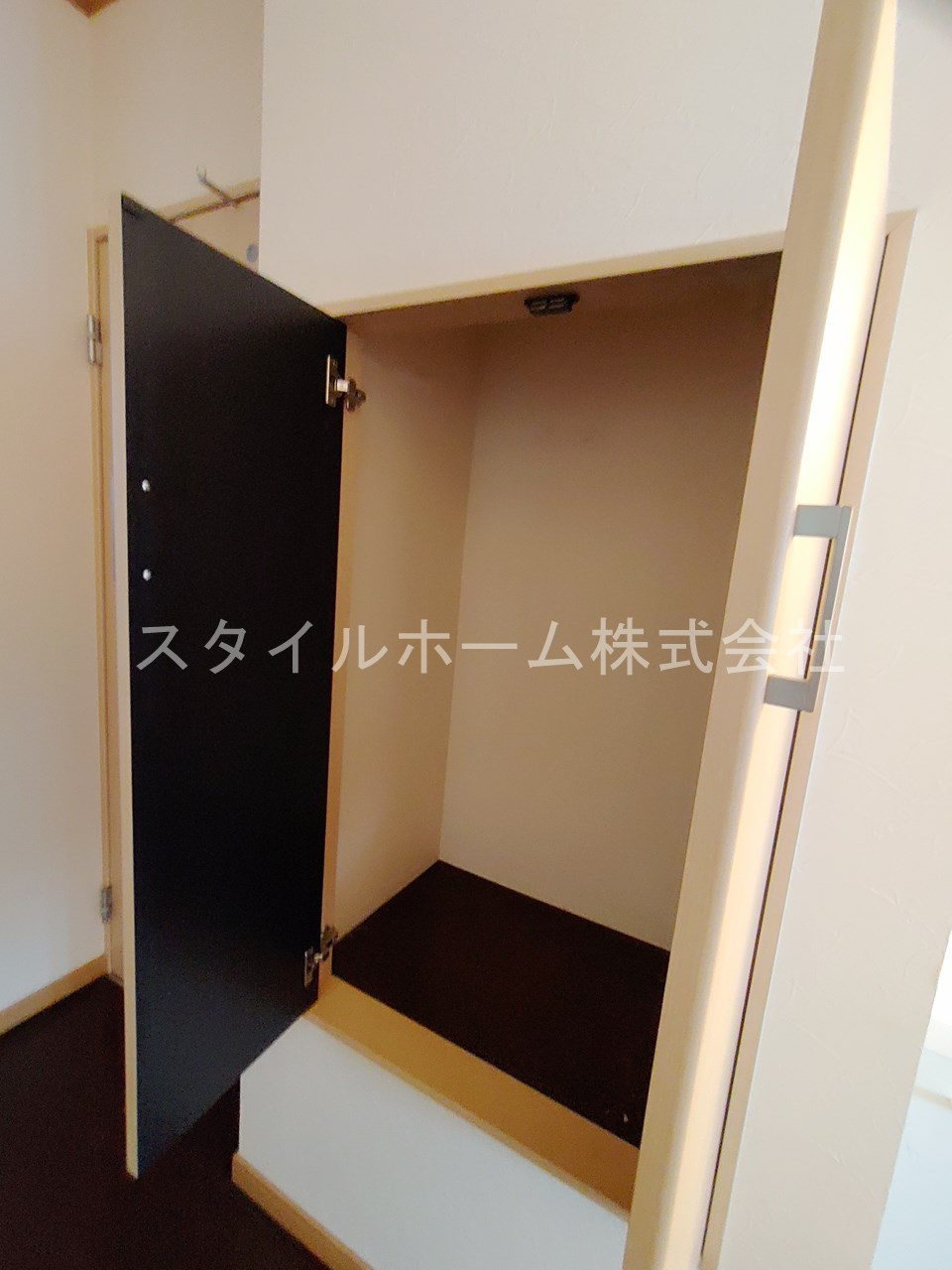 広小路貸家の居間・リビング