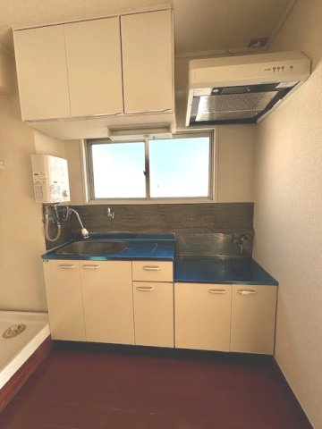 泊第一ビルのキッチン