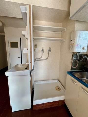 泊第一ビルの設備|室内洗濯機置場