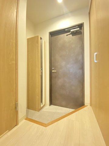 ヴィオレ茨木の玄関