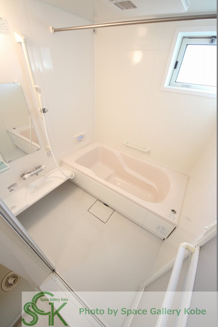 フローラルコートの浴室|※お部屋により仕様が異なる場合があります。