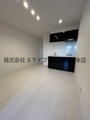 仲介手数料０円！Warren nishikiⅠの居間・リビング