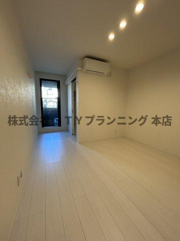 仲介手数料０円！Warren nishikiⅠの居間・リビング