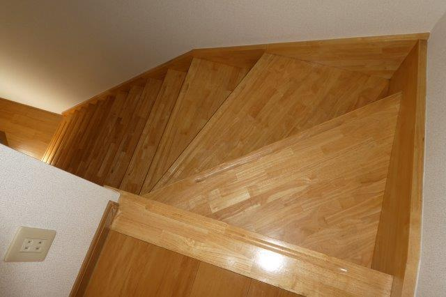 ファミール・ビラＢのその他|階段