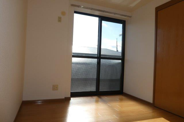 ファミール・ビラＢの居間・リビング