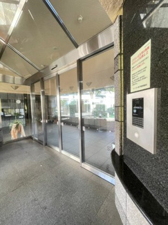 【エントランス】