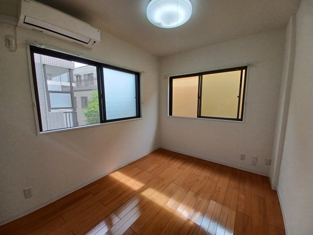 東急ドエルアルス大森の洋室