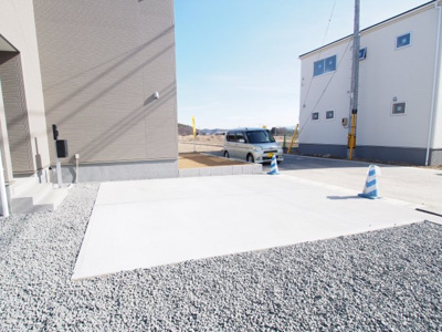 【駐車場】 | Livele Garden.S　本宮岩根　６号棟