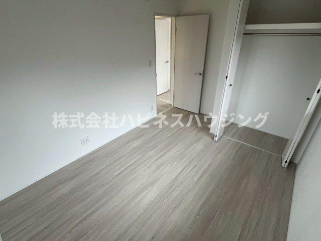 ミモザの洋室