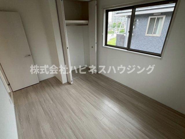 ミモザの洋室