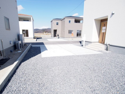 【駐車場】 | Livele Garden.S　本宮岩根　１２号棟