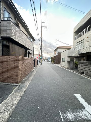 ラ・ペイナタールの周辺