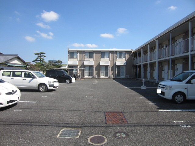 【駐車場】