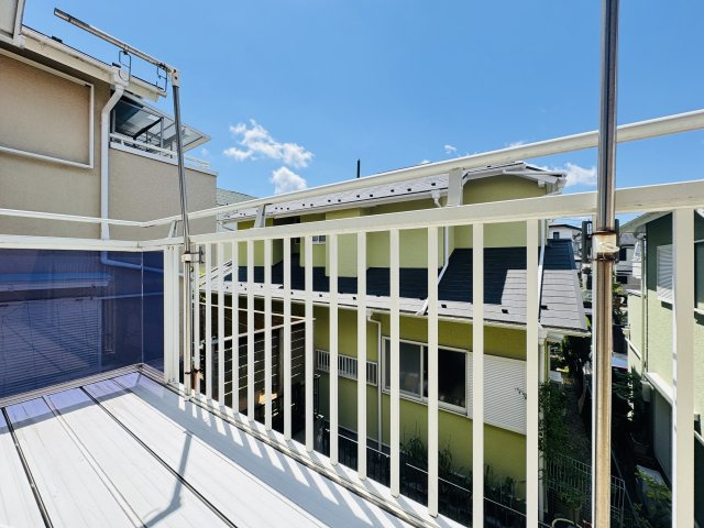 ■価格改定■フルリフォーム済み！広々住宅■泉区領家1丁目 中古戸建て 4180万円のバルコニー