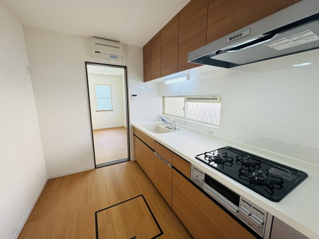 ■価格改定■フルリフォーム済み！広々住宅■泉区領家1丁目 中古戸建て 4180万円のキッチン