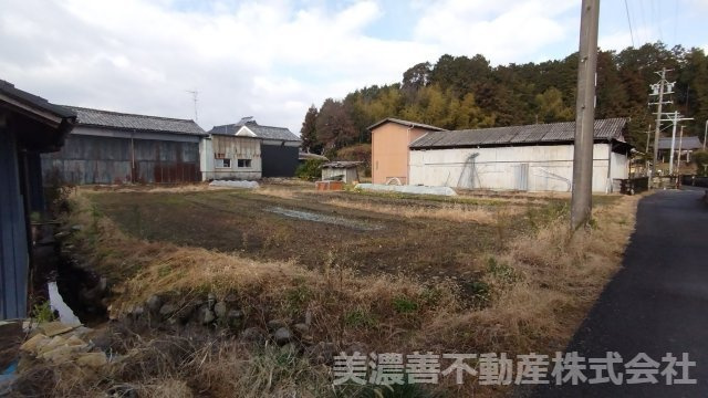 ６４６４５　岐阜市上西郷土地の外観