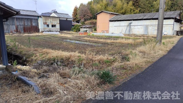 ６４６４５　岐阜市上西郷土地の外観