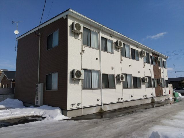 ウーヌスの外観