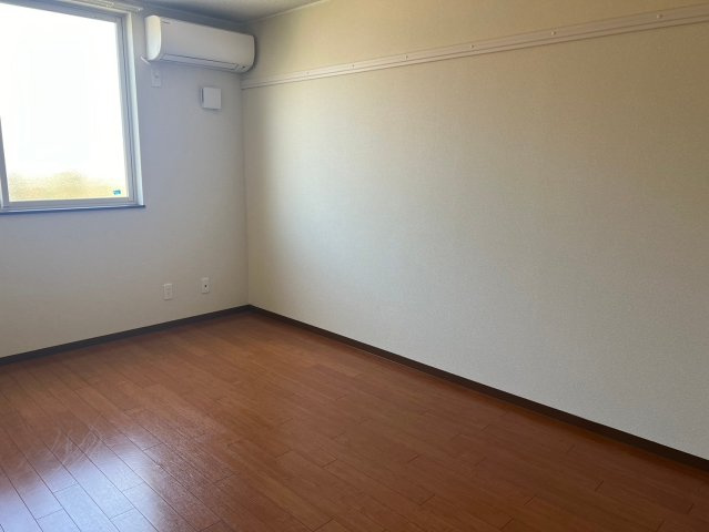 ウーヌスの洋室