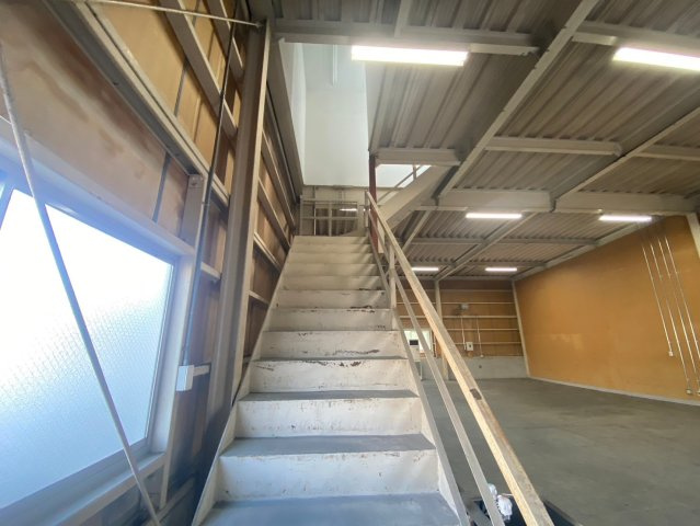 一ツ木町倉庫の内装