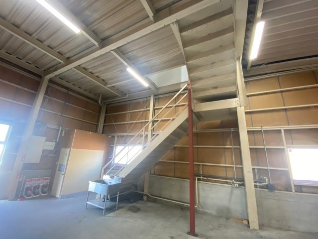 一ツ木町倉庫の内装