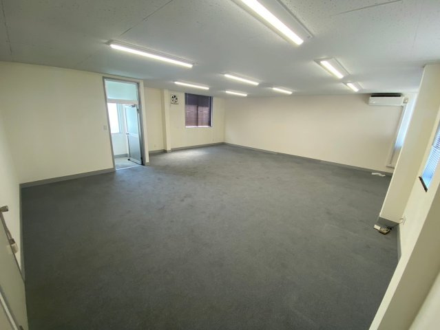 一ツ木町倉庫の内装