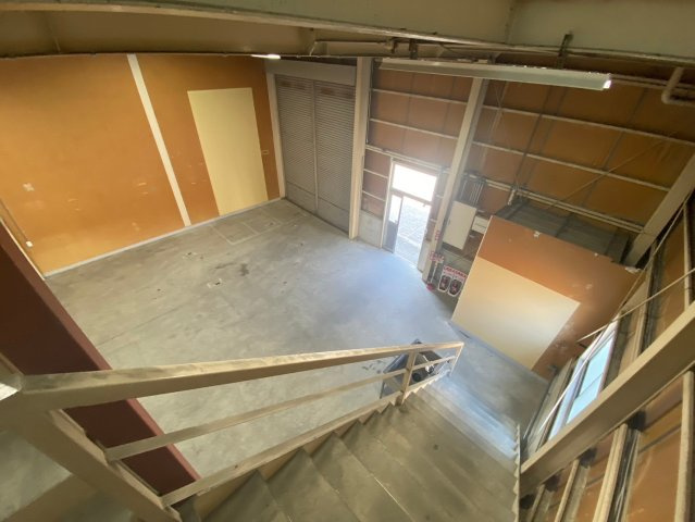 一ツ木町倉庫の内装