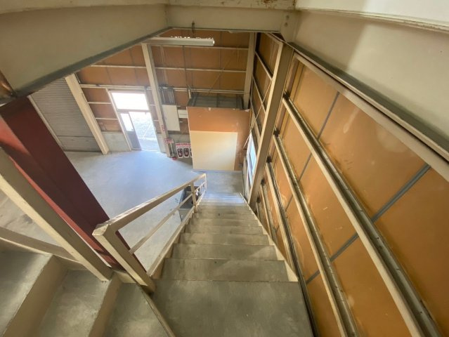 一ツ木町倉庫の内装