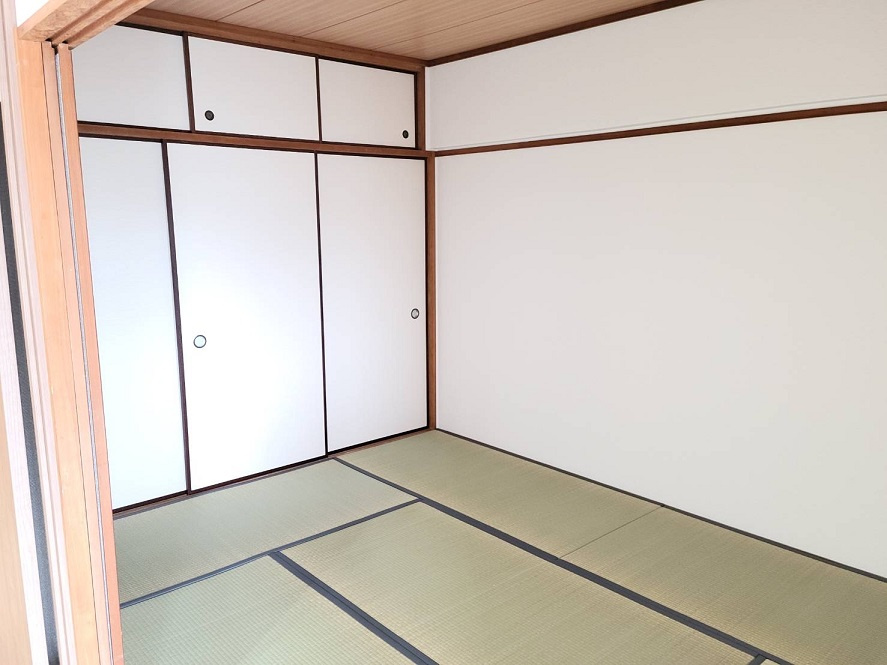 パレ・グランドール長者原駅前の和室|い草の香りが落ち着く素敵な和室です