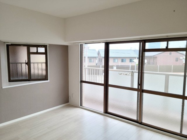 パレ・グランドール長者原駅前の居間・リビング|おしゃれな居間です