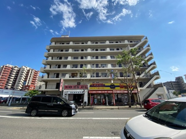 財形吹田ハイツの外観