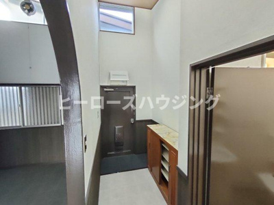 【玄関】 | ラカーサ上野西