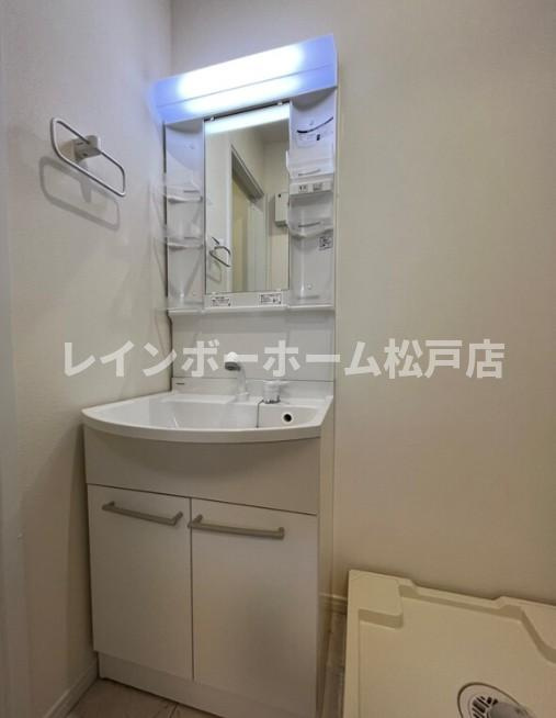 特典：仲介手数料が無料です!!の洗面所