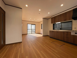 【居間・リビング】 | 高槻市竹の内町　中古戸建