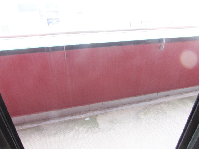 三和建設中山寺ビルのバルコニー|バルコニー付きです