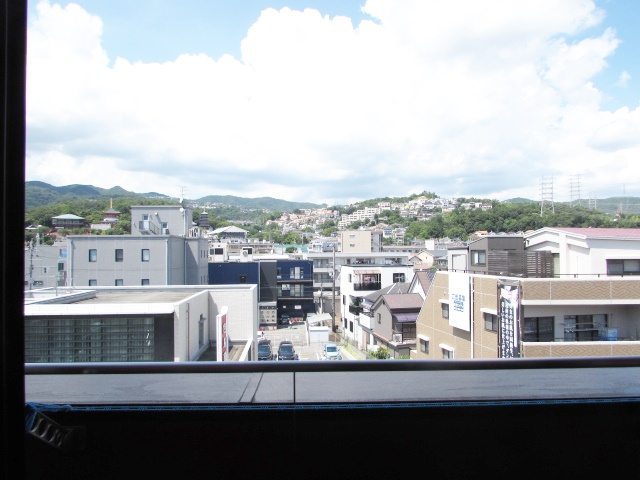 三和建設中山寺ビルの展望