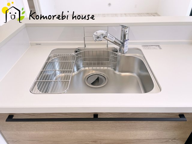 さいたま市北区日進町１丁目　一戸建て　フィット　01のキッチン|コンパクトなキッチンで掃除もラクラク