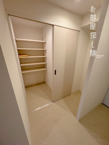 プラージュポインテ六ツ門の玄関