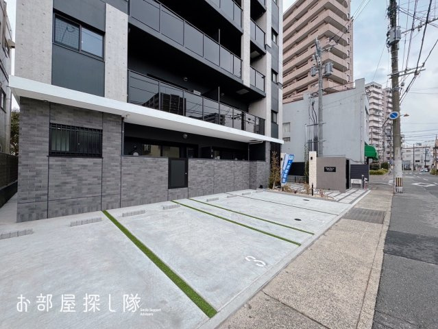 プラージュポインテ六ツ門の駐車場