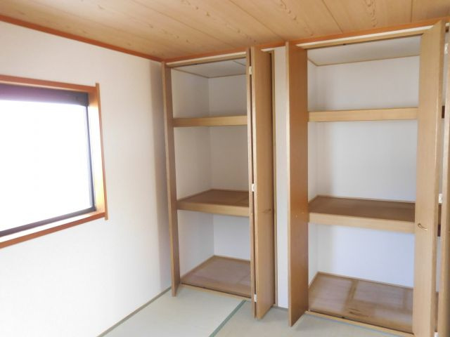 河村ハイツの収納