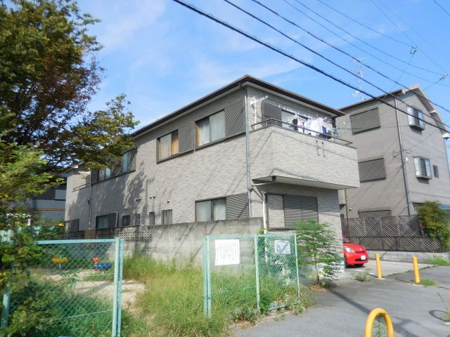 河村ハイツの外観