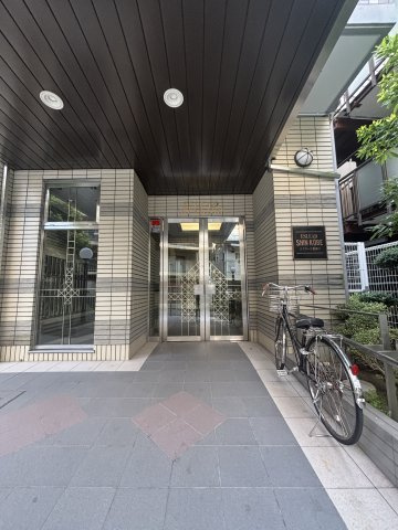 エスリード新神戸の外観