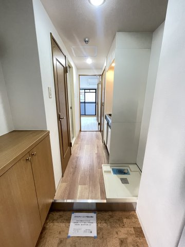 エスリード新神戸の玄関