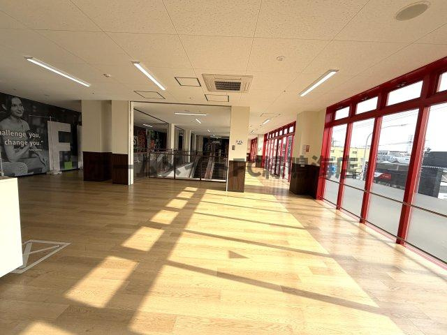 コノミヤ笠寺店　3階店舗のロビー