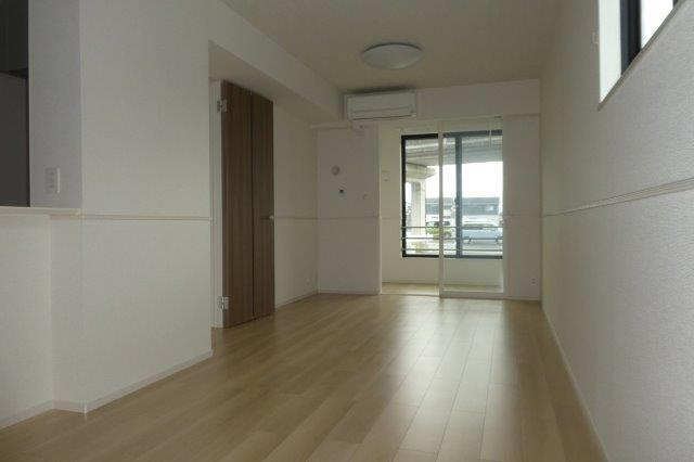 チェリーブロッサムⅡの居間・リビング