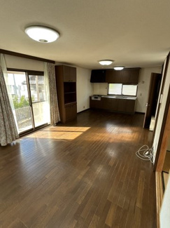 【居間・リビング】 | 鳥取市若葉台南6丁目戸建て