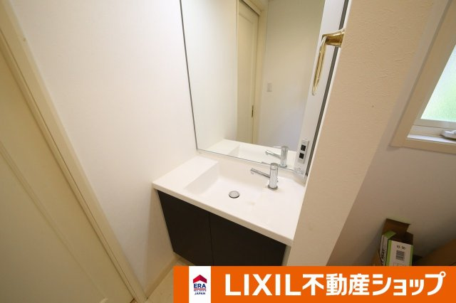 白岡市西１０丁目築浅中古戸建の居間・リビング|ゆったり過ごせるリビングです