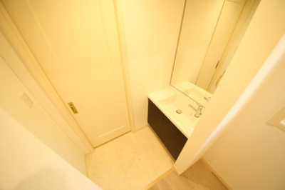 【独立洗面台】 | 白岡市西１０丁目築浅中古戸建 | １階手洗い場